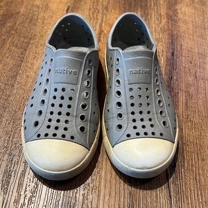 Native rubber slip ons